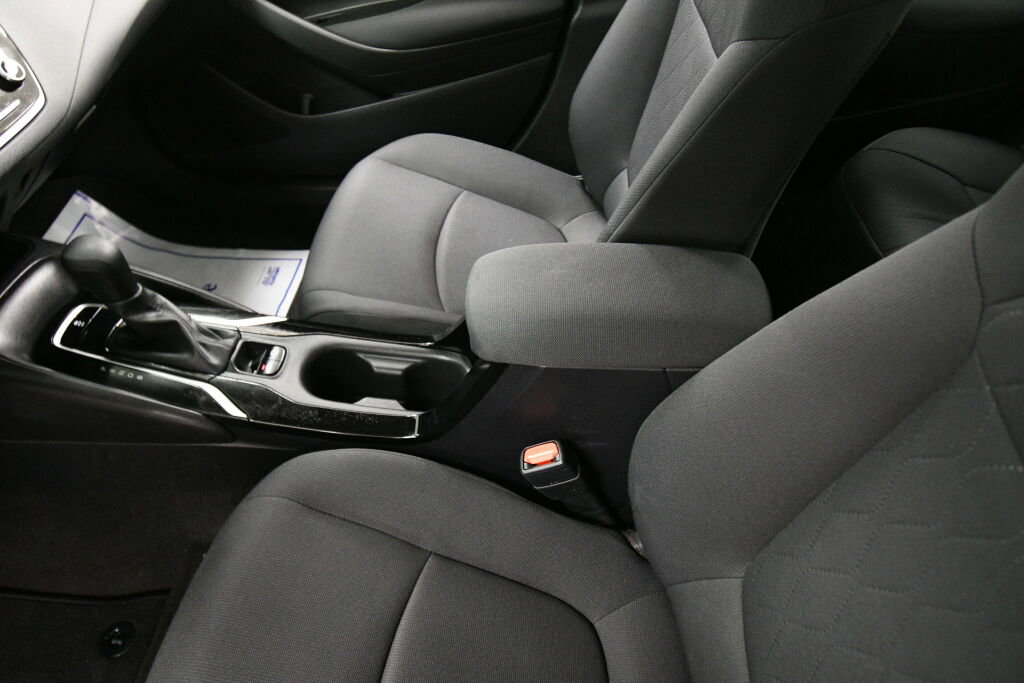 Used 2022 Toyota Corolla LE image 26