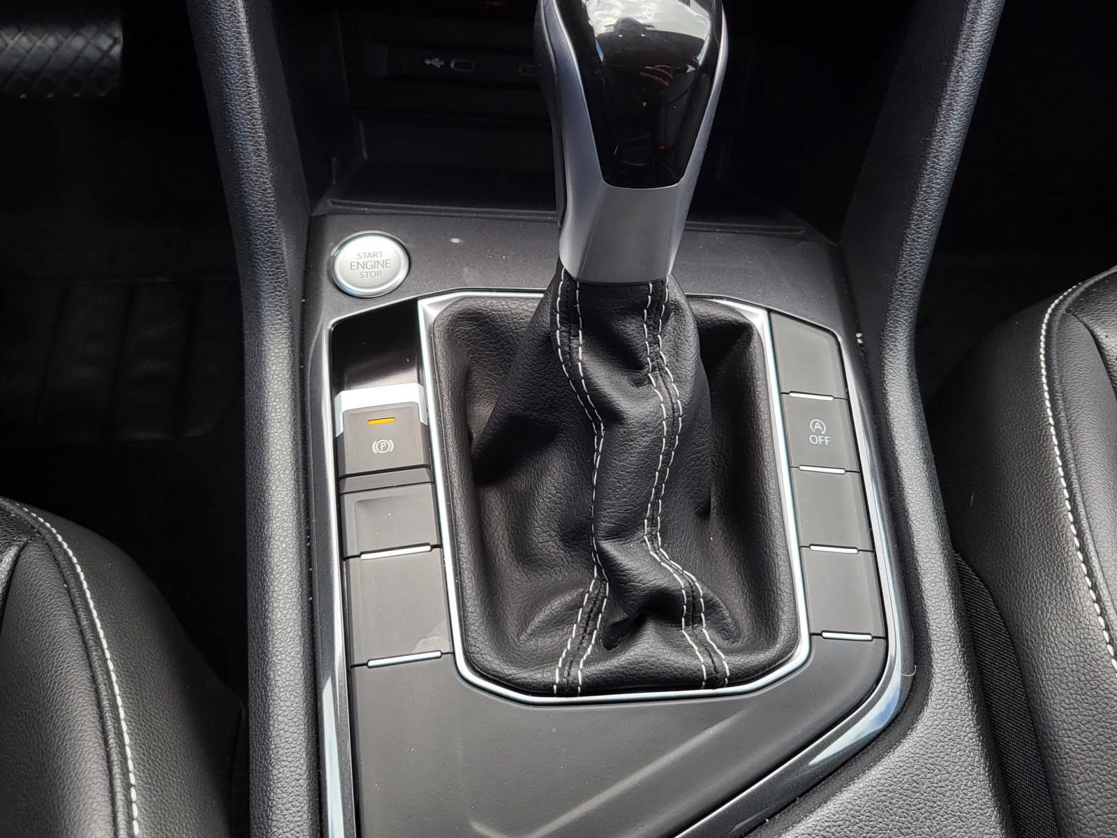 Used 2024 Volkswagen Tiguan SE FWD image 31