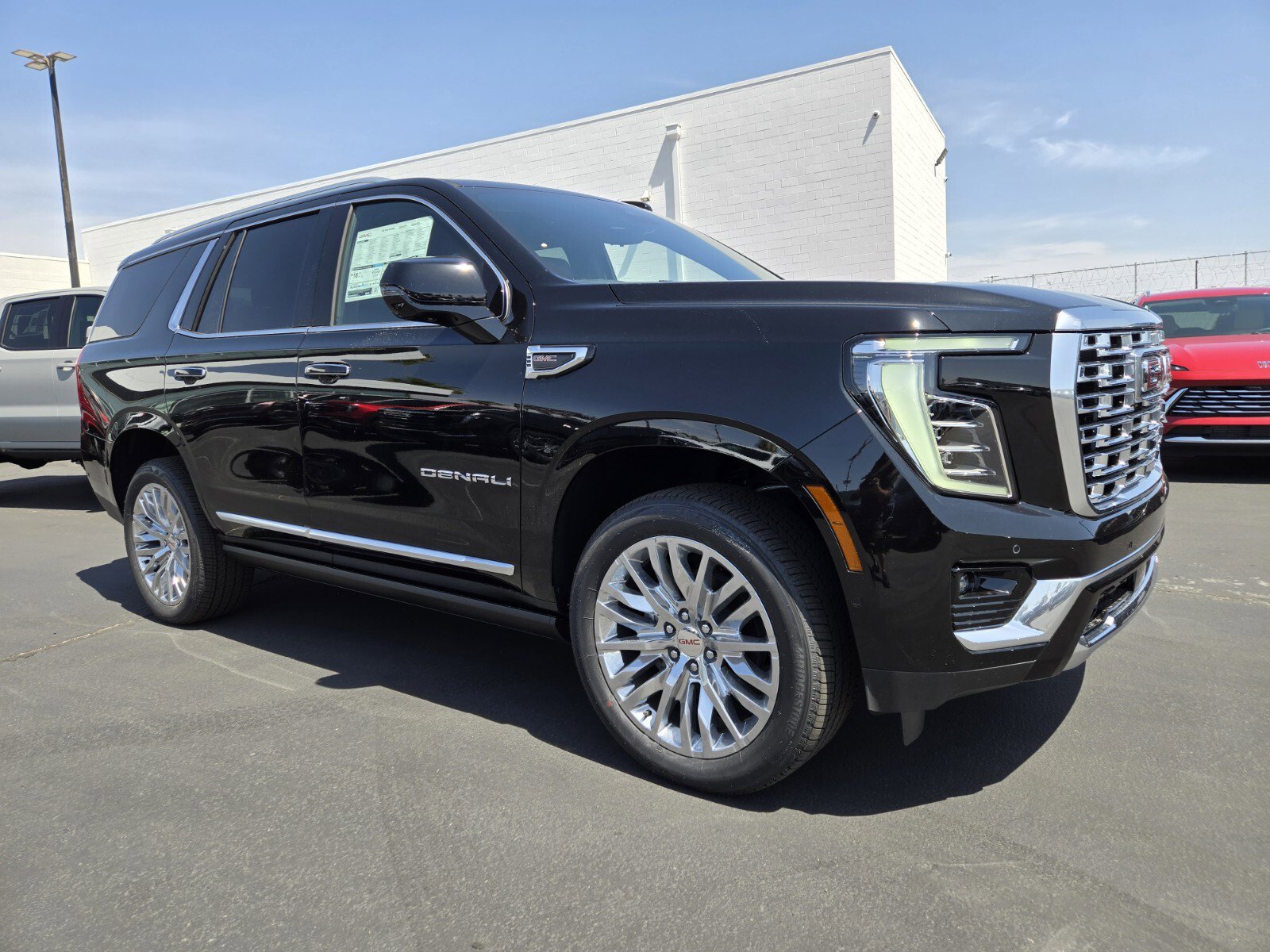 New 2025 GMC Yukon Denali w/ Denali Reserve Package