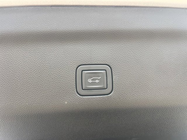 Used 2024 Chevrolet Tahoe Premier w/ Advanced Technology Package image 47