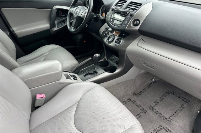 Used 2009 Toyota RAV4 Limited FWD image 18
