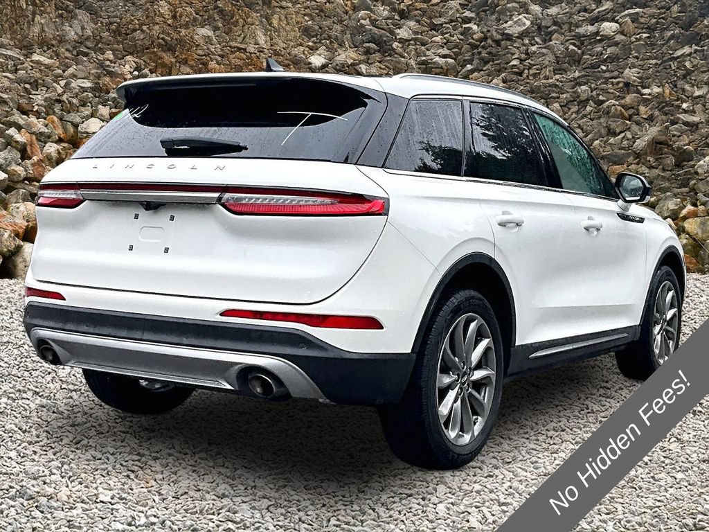 Used 2021 Lincoln Corsair AWD w/ Premium Package image 2