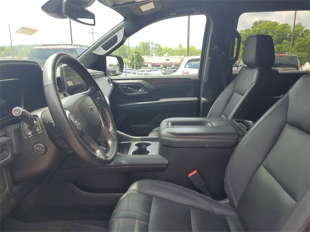 Used 2023 Chevrolet Suburban RST w/ Luxury Package image 17