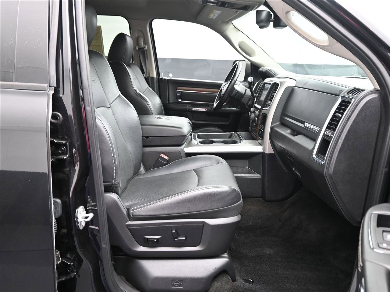 Used 2017 RAM 2500 Laramie w/ Sport Appearance Group AWD/4WD image 9