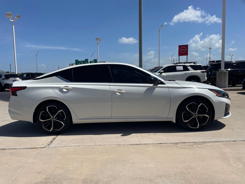 Certified 2024 Nissan Altima 2.5 SR FWD image 6