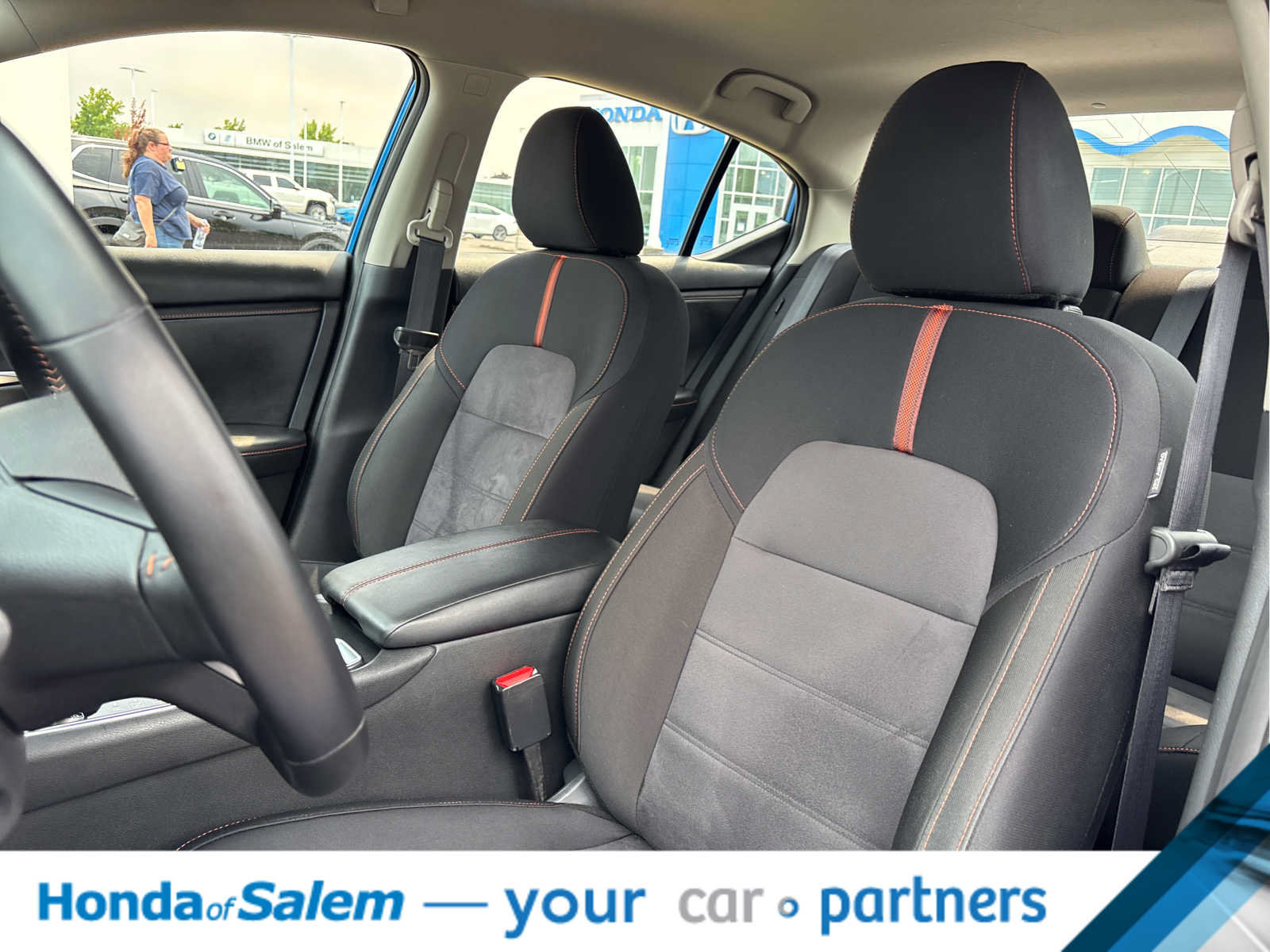 Used 2025 Nissan Sentra SR FWD image 11