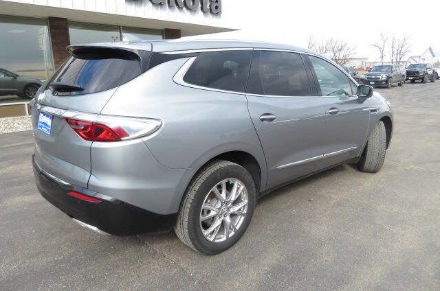 Used 2023 Buick Enclave Premium w/ Experience Buick Package image 9