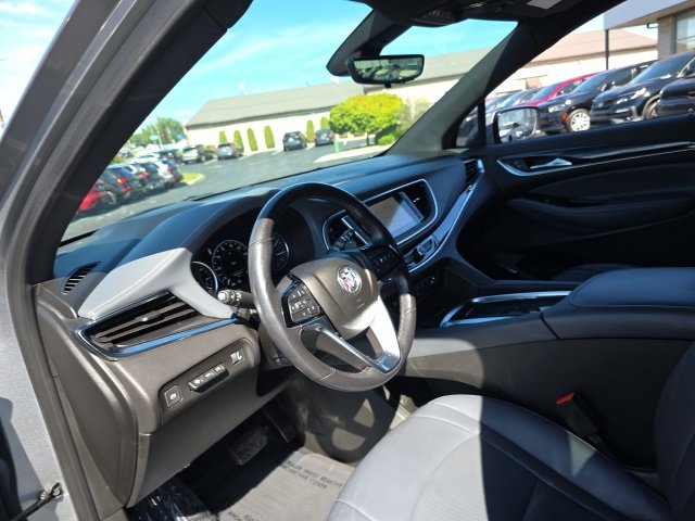 Used 2024 Buick Enclave Premium image 18