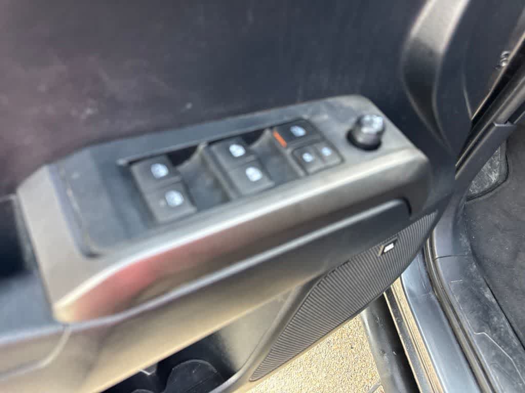 Used 2019 Toyota Tacoma TRD Off-Road AWD/4WD image 15