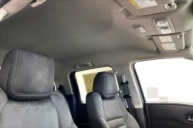 Used 2022 Nissan Frontier SV AWD/4WD image 24