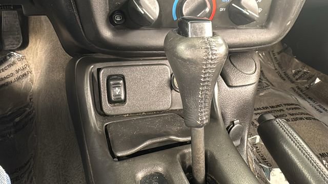 Used 2002 Chevrolet Camaro Base image 24