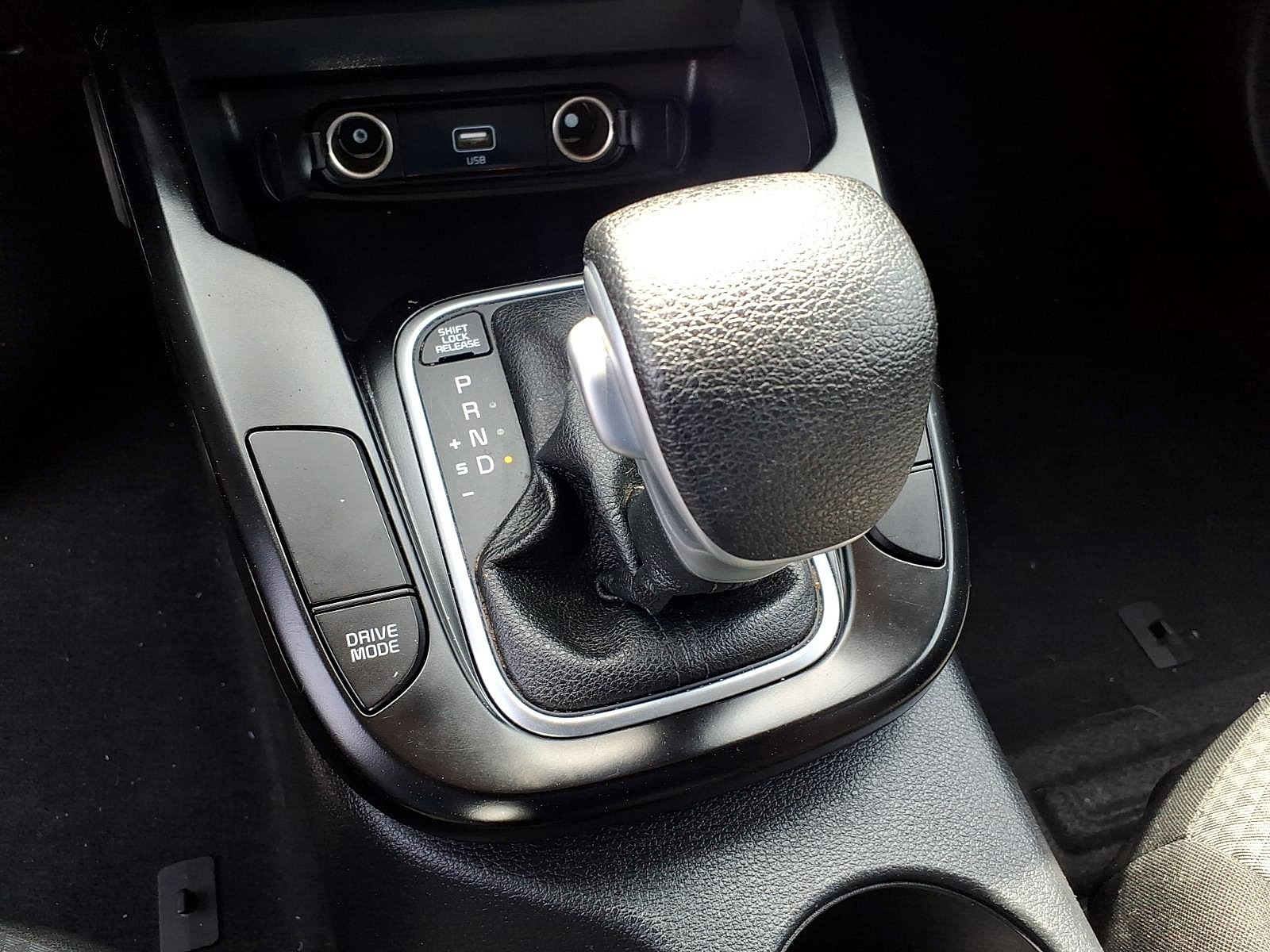 Used 2021 Kia Soul LX image 16