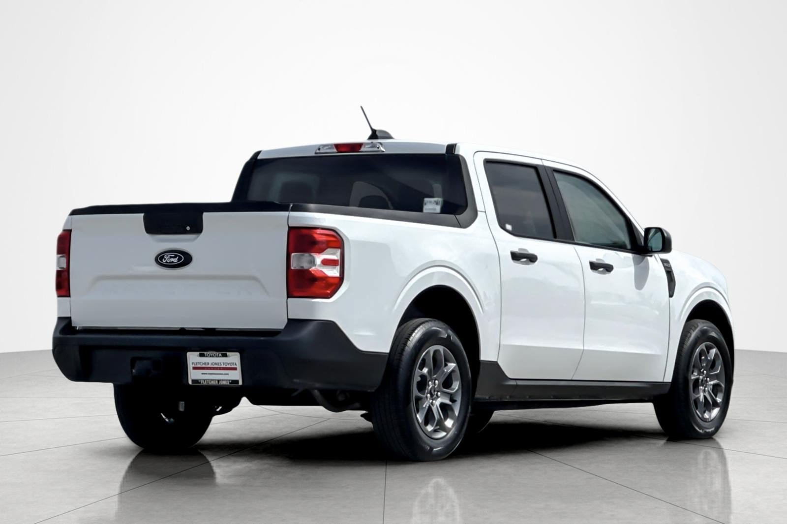 Used 2025 Ford Maverick XLT FWD image 5
