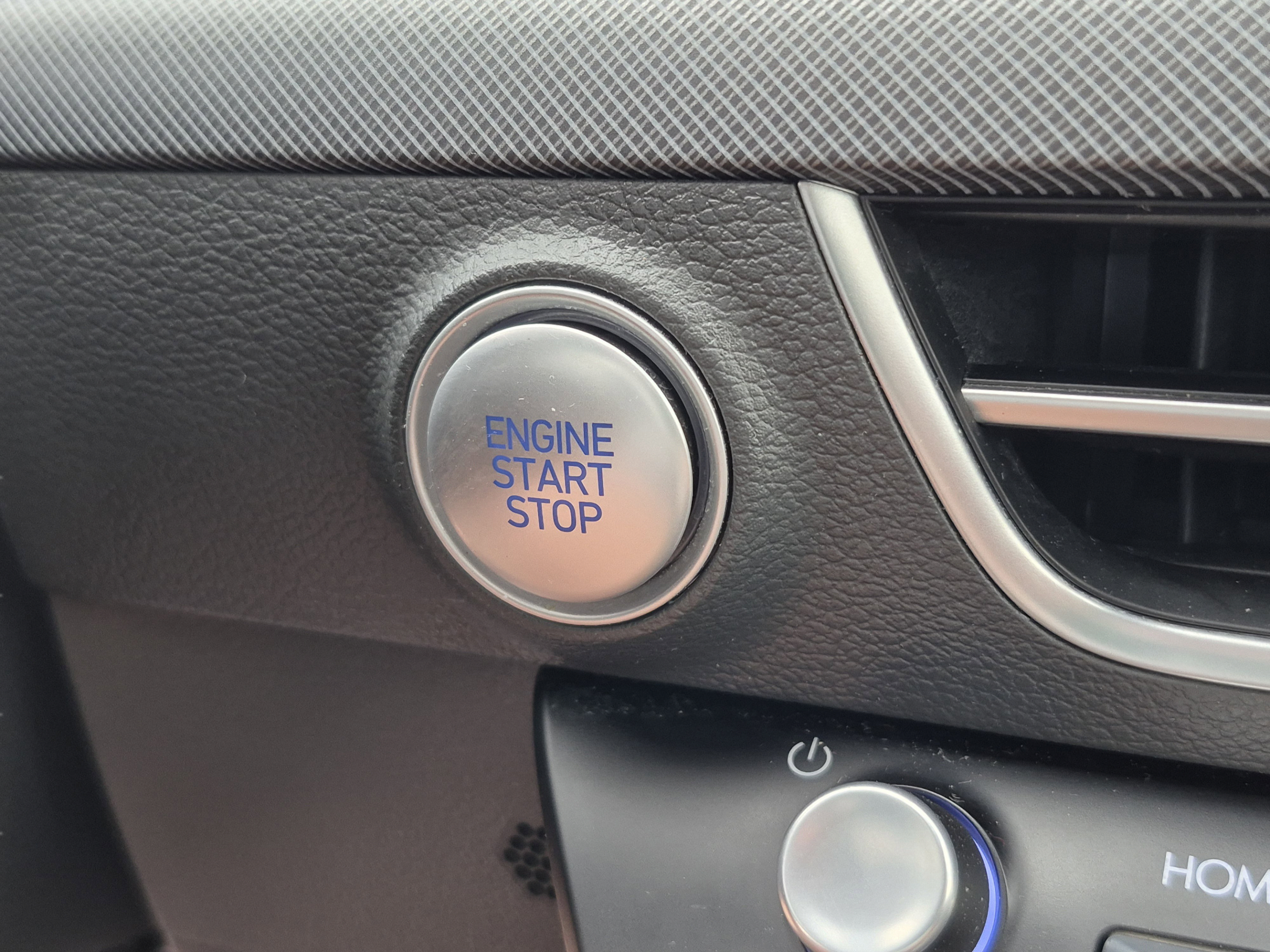 Certified 2025 Hyundai Sonata SEL FWD image 31