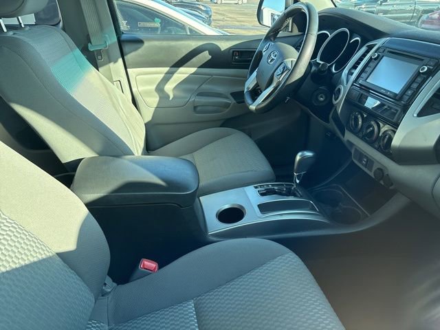 Used 2015 Toyota Tacoma 4x4 Access Cab V6 w/ SR5 Package image 7