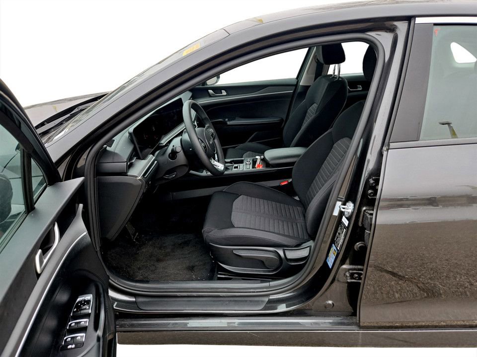 Used 2025 Kia K5 LXS image 29
