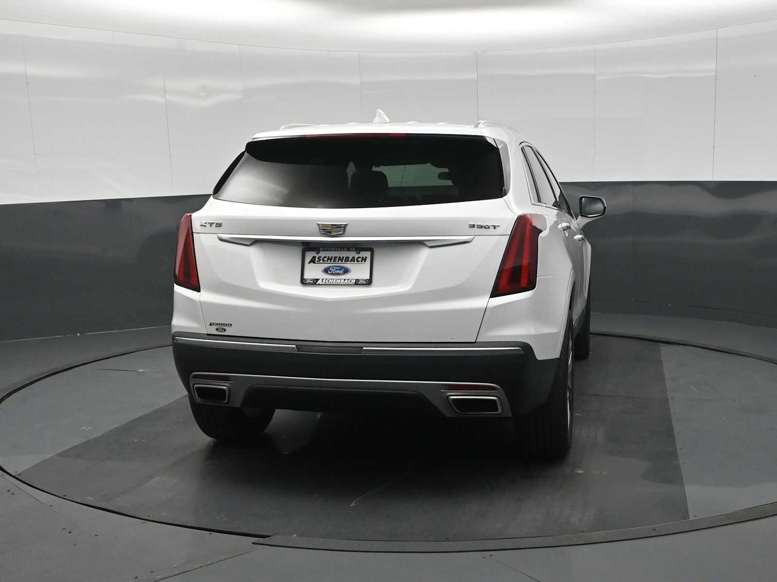 Used 2024 Cadillac XT5 Premium Luxury FWD image 8