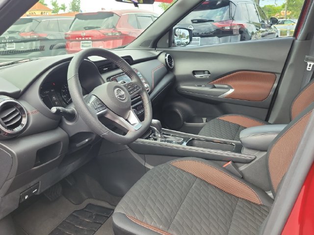 Used 2023 Nissan Kicks SR FWD image 15