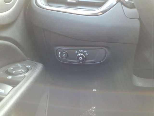 Used 2024 Chevrolet Equinox LT FWD image 16