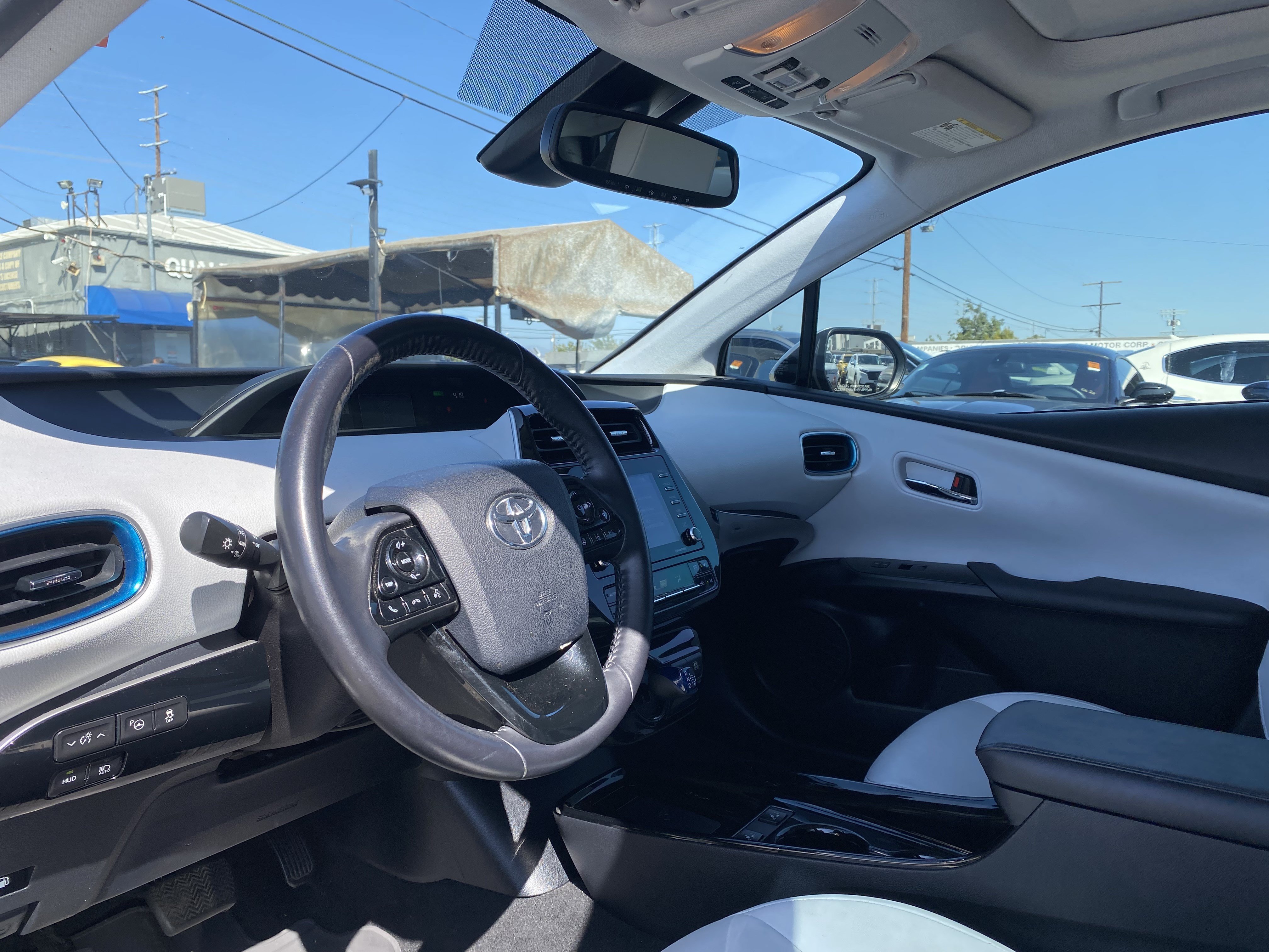 Used 2022 Toyota Prius XLE w/ Advanced Technology Package FWD image 16