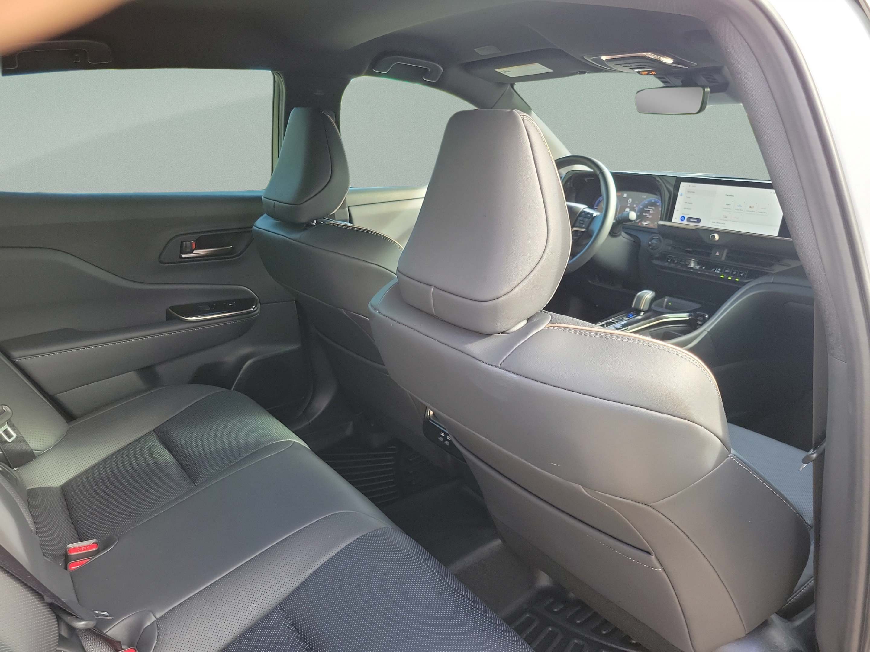 Certified 2025 Toyota Crown AWD/4WD image 23