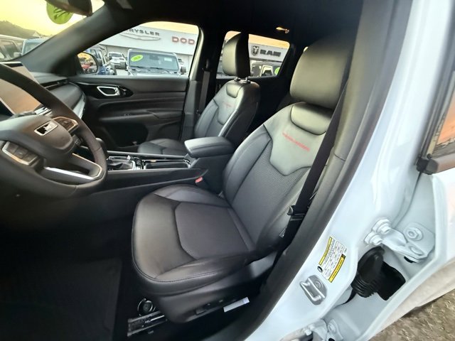 New 2026 Jeep Compass Trailhawk image 10