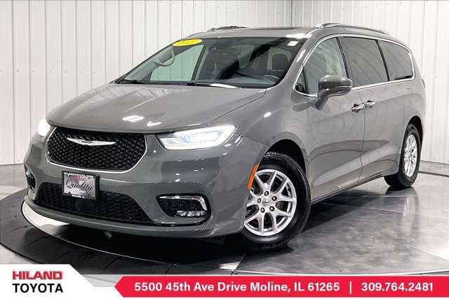 Used 2021 Chrysler Pacifica Touring-L w/ Uconnect Theater Family Group FWD image 1