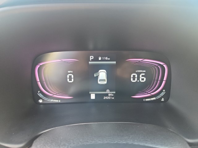 Used 2025 Kia Soul LX w/ LX Technology Package FWD image 19