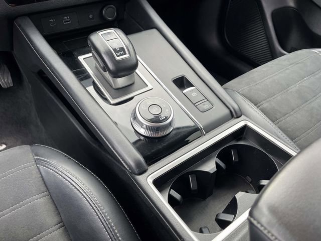 Used 2024 Mitsubishi Outlander SE image 33