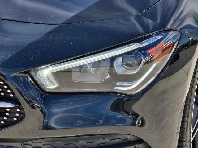 Used 2021 Mercedes-Benz CLA 250 4MATIC image 35