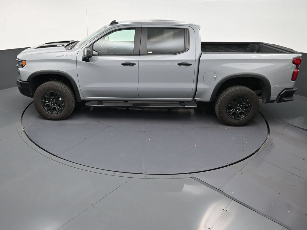 Used 2025 Chevrolet Silverado 1500 ZR2 AWD/4WD image 13