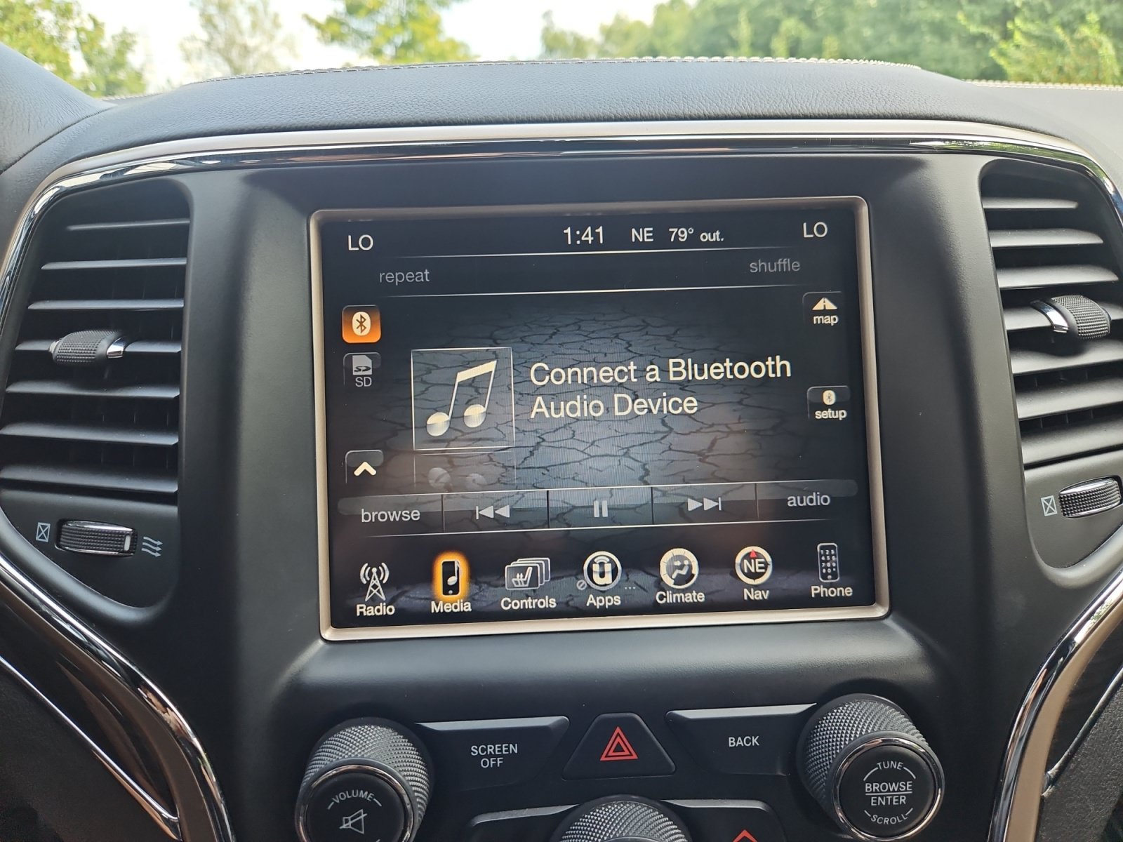 Used 2014 Jeep Grand Cherokee Overland AWD/4WD image 21