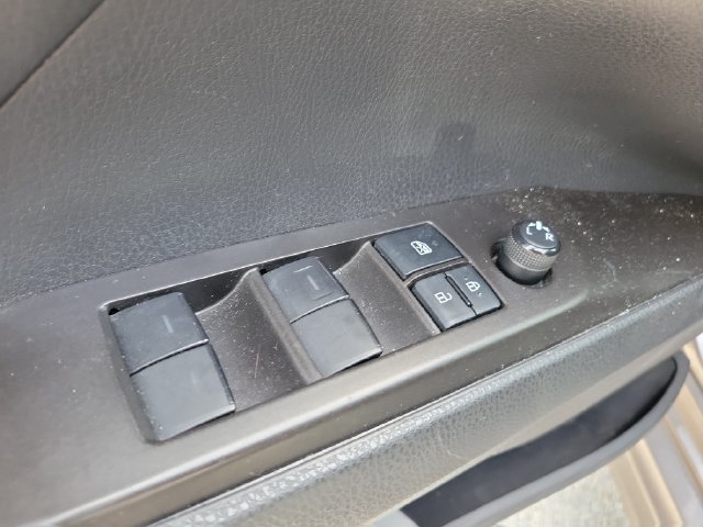 Used 2022 Toyota Camry SE FWD image 23
