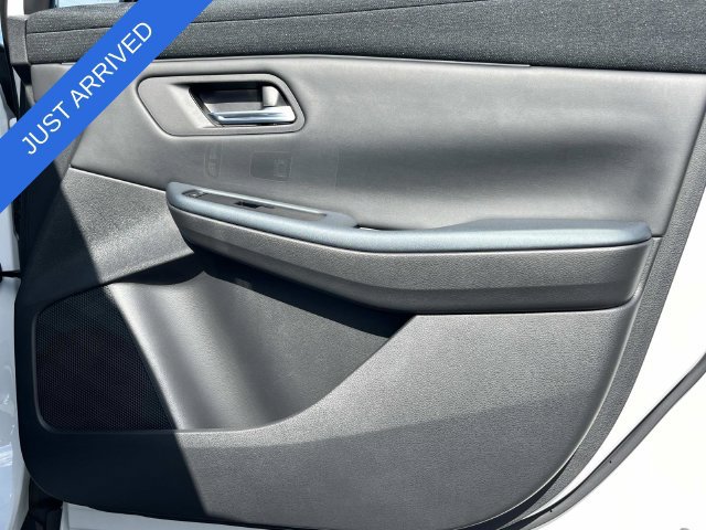 Used 2026 Nissan Leaf Platinum+ w/ Cargo Package (Platinum+) FWD image 21