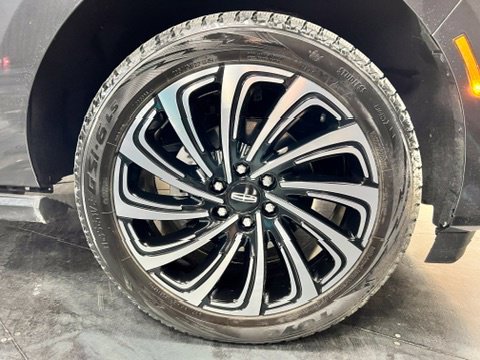 Used 2025 Lincoln Navigator L Black Label AWD/4WD image 27