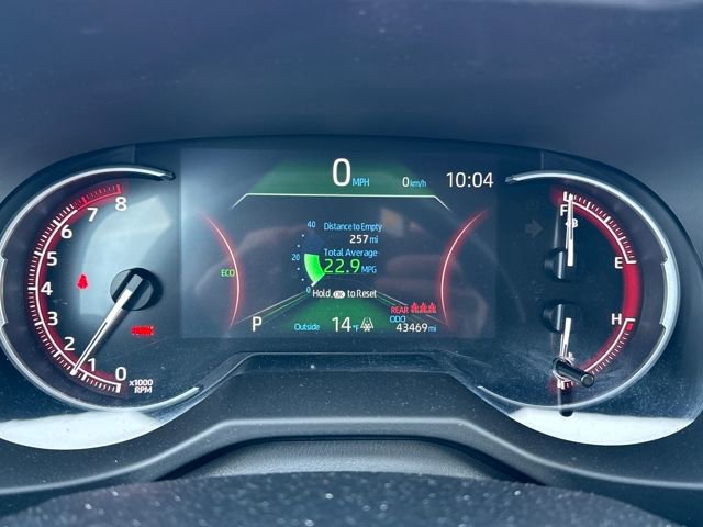 Used 2024 Toyota RAV4 LE image 17