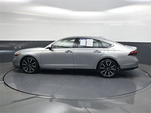 Used 2024 Honda Accord Touring image 7