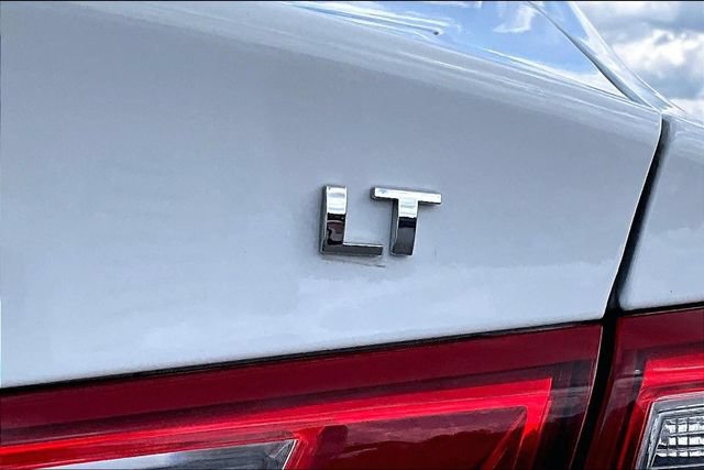 Used 2024 Chevrolet Malibu LT FWD image 23