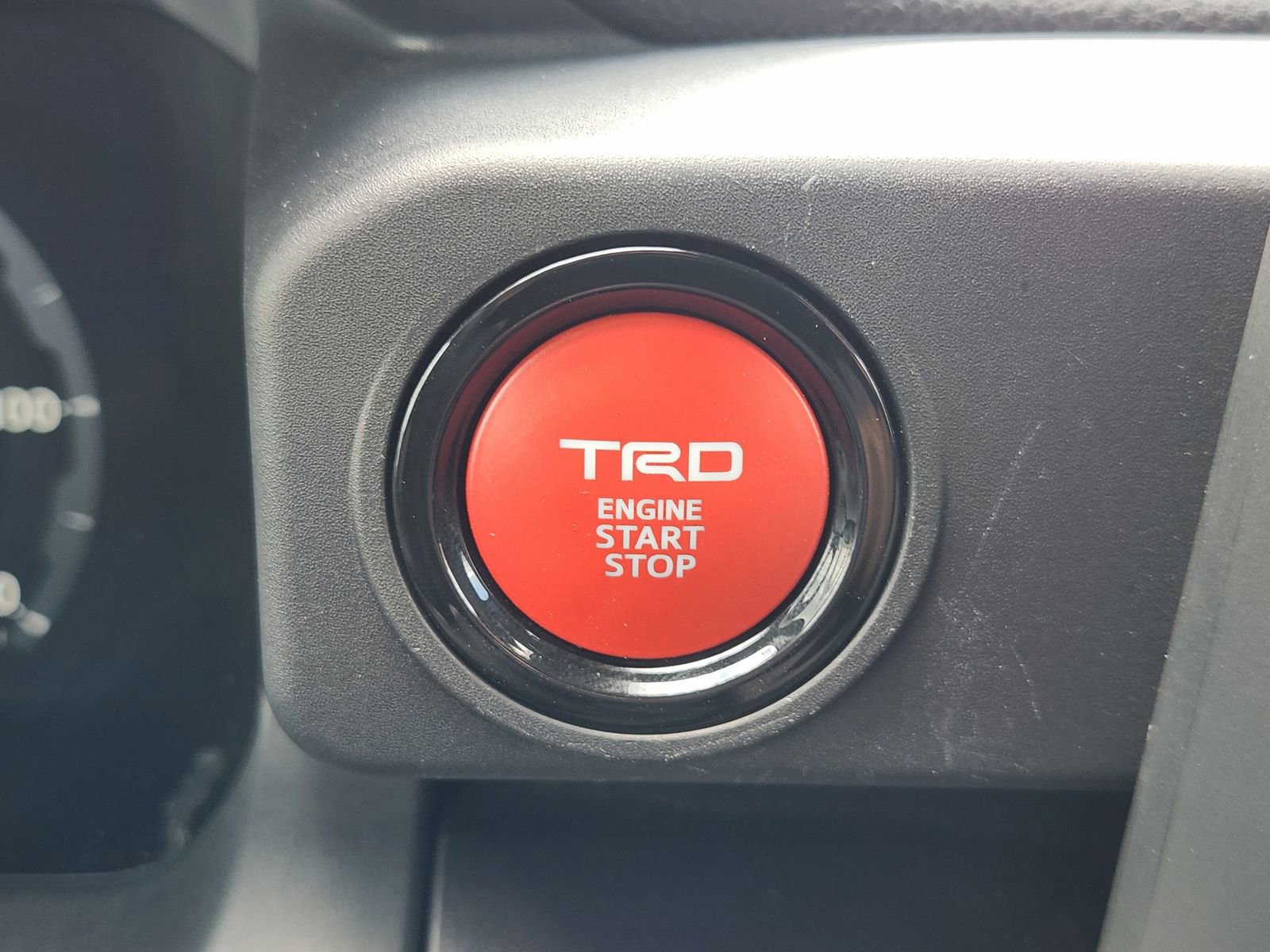 Used 2025 Toyota Tacoma TRD Sport AWD/4WD image 25