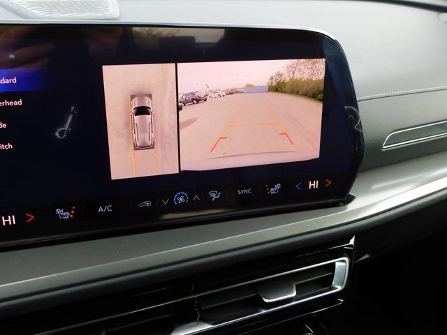 New 2026 Chevrolet Traverse LT w/ Enhanced Driving Package image 40