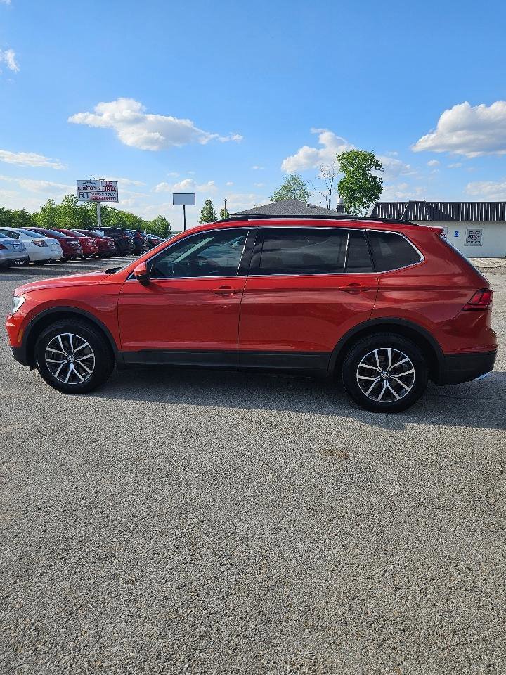 Used 2019 Volkswagen Tiguan SE w/ Panoramic Sunroof Package FWD image 8