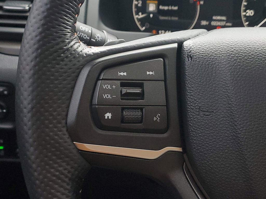 Used 2025 Honda Ridgeline TrailSport image 17