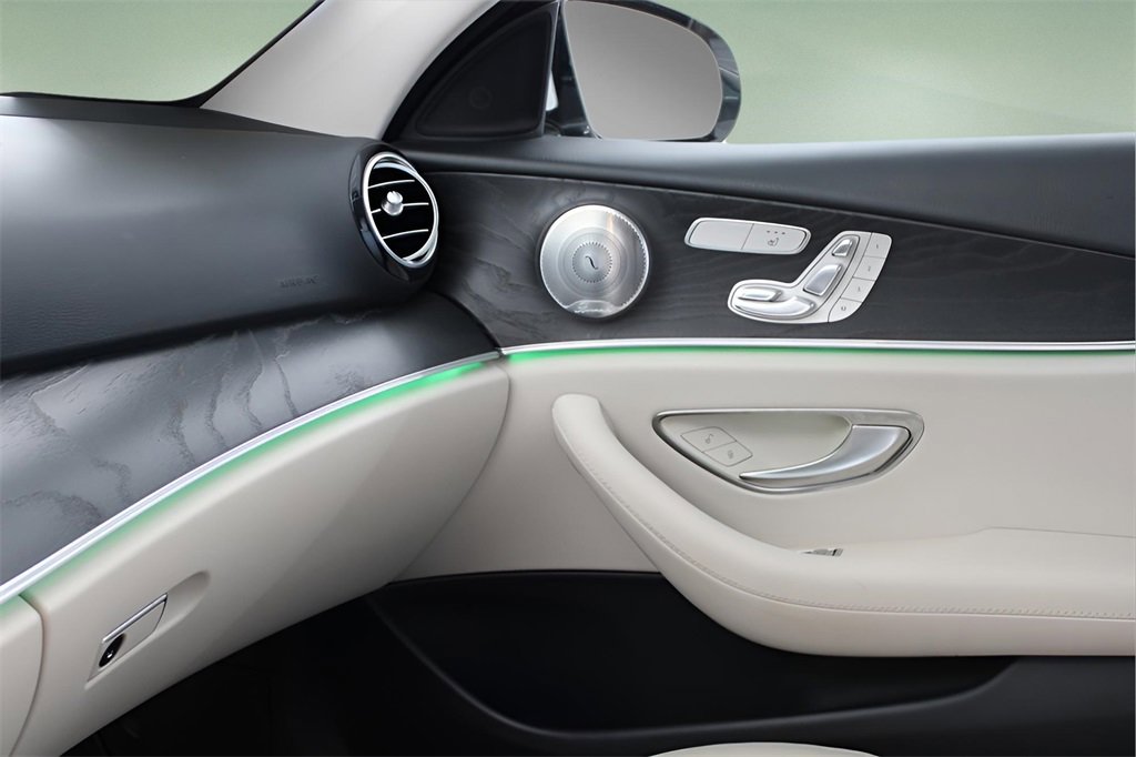 Used 2017 Mercedes-Benz E 300 4MATIC image 15