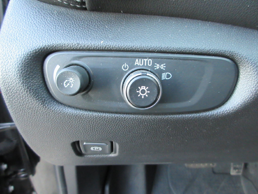 Used 2024 Chevrolet Blazer LT w/ Convenience Package FWD image 22