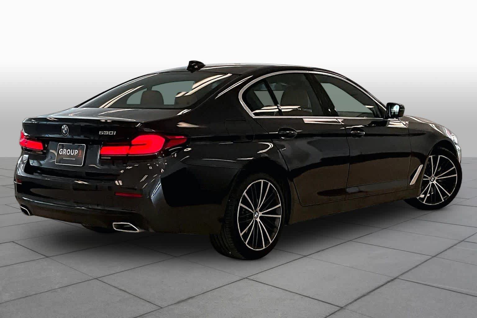 Used 2023 BMW 530i w/ Premium Package RWD image 11