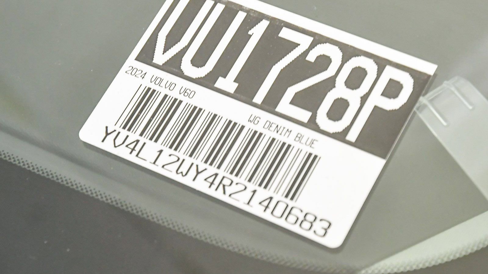 Certified 2024 Volvo V60 B5 Cross Country Plus image 27