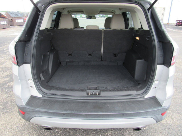 Used 2018 Ford Escape SE w/ Ford Safe & Smart Package FWD image 18