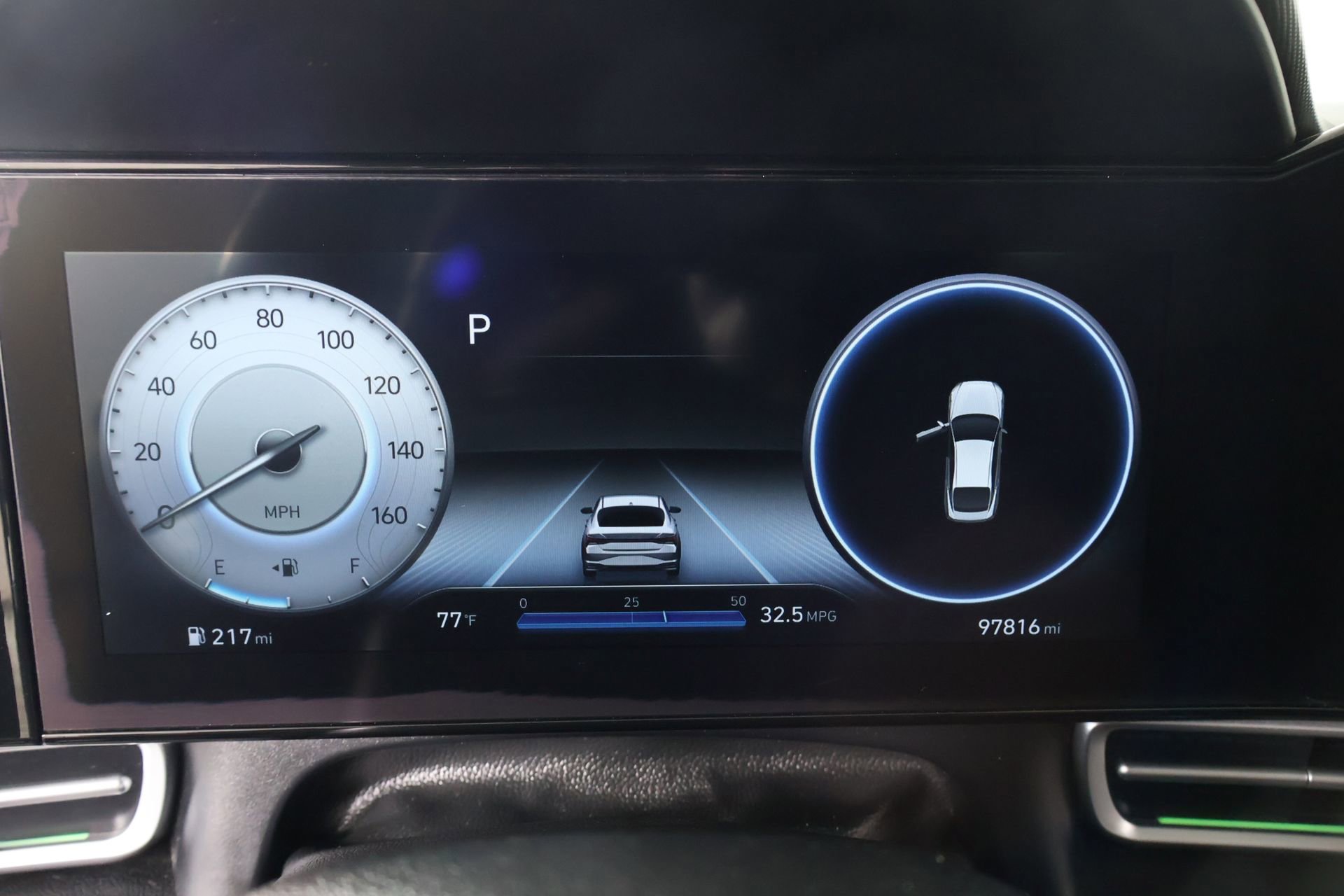 Used 2021 Hyundai Elantra Limited w/ Cargo Package image 4