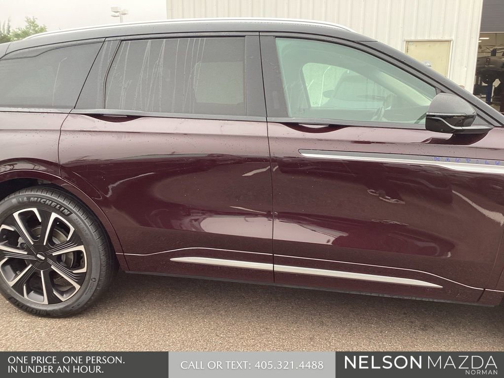 Used 2024 Lincoln Nautilus Reserve w/ Equipment Group 203A image 5
