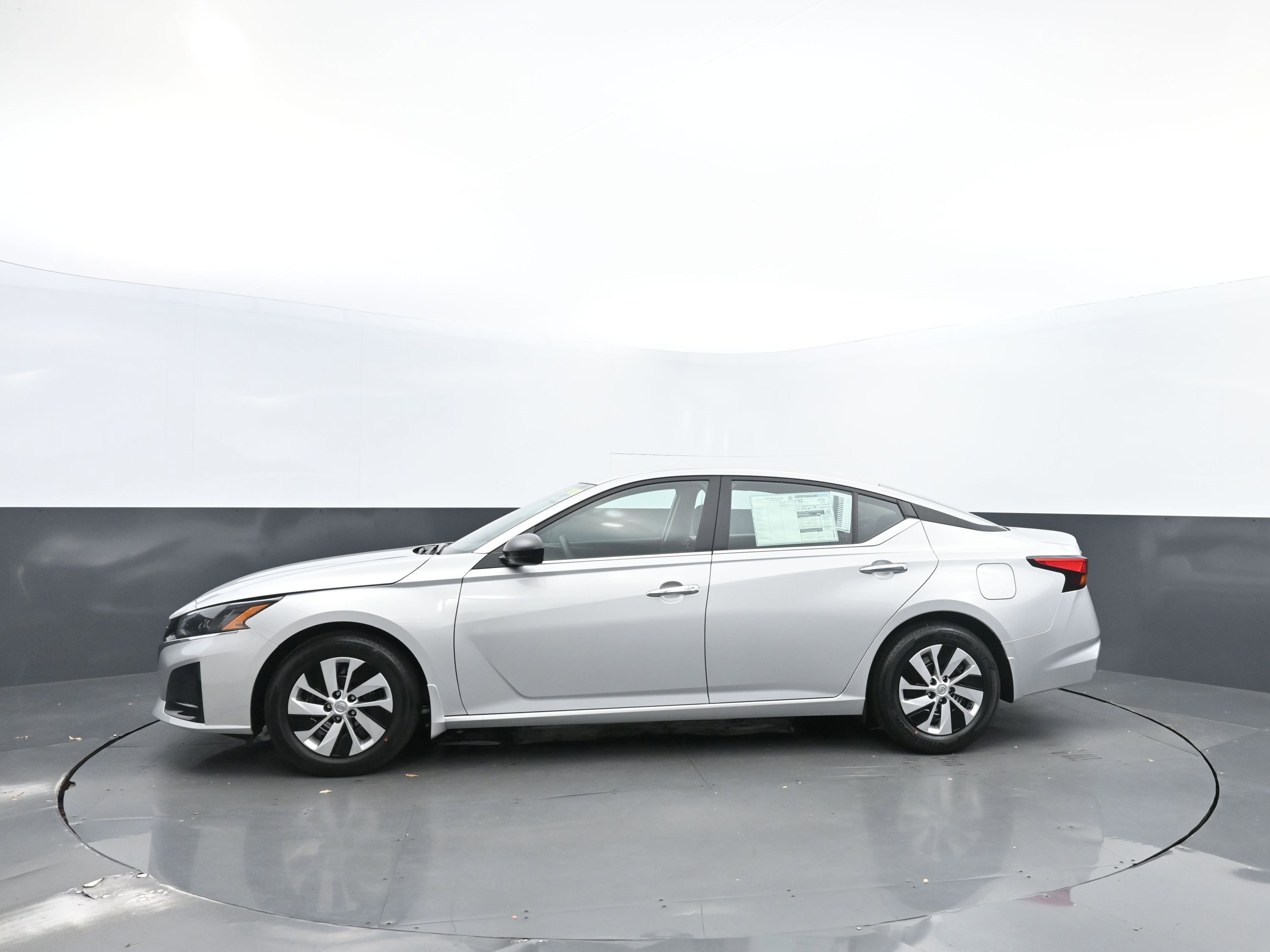 New 2025 Nissan Altima 2.5 S image 8